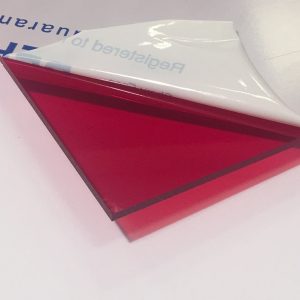 AKRYL TRANSP.RÖD 4401 300*200*3MM