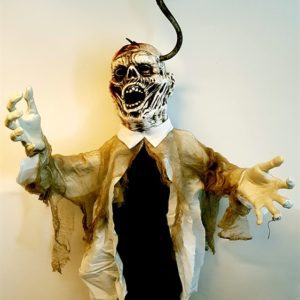 ZOMBIE HÄNGANDE M KROK